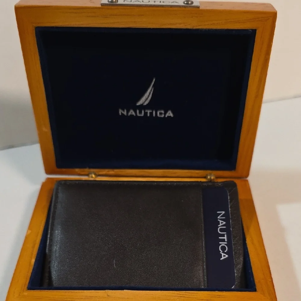NAUTICA - Brown Card & Money Clip Holder - Wooden Box - New
